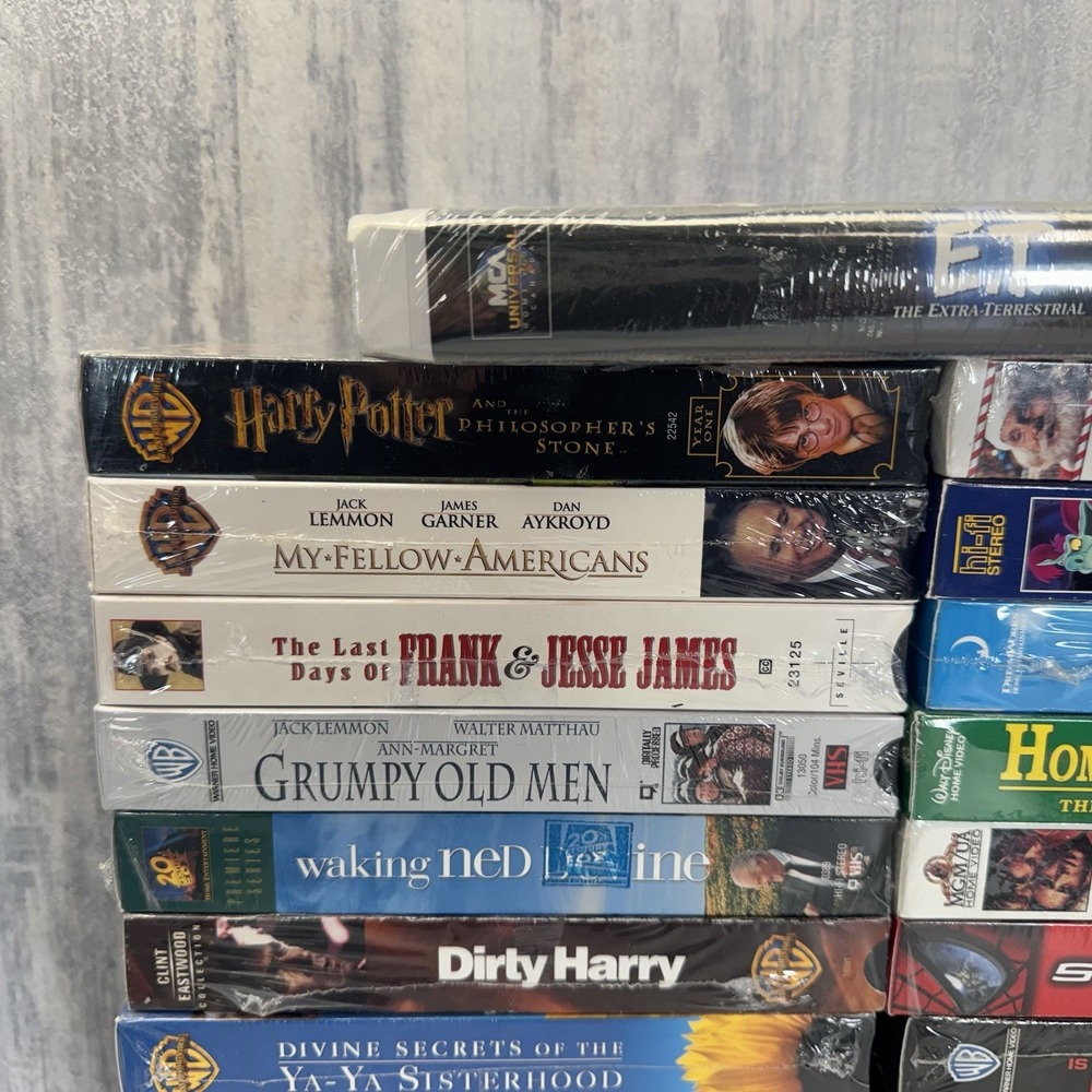 VHS Tapes Lot New Sealed E.T Shrek Stallone Snipes Casablanca Jurassic Spiderman - Picture 3 of 12